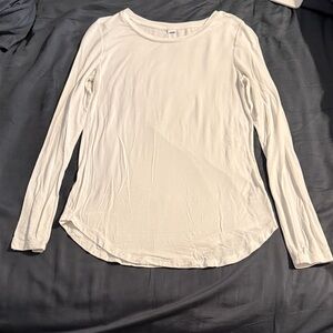 Old Navy Cream Long Sleeve Tee